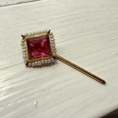 Antique Edwardian Marathon Co 10k Yellow Gold Stick Pin Ruby Glass Seed Pearl