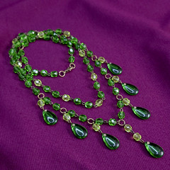Green Glass Necklace 18″ Vintage Czech Beads Women’s Jewelry Art Deco Style
