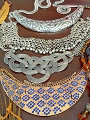 COLLECTOR ESTATE lot Hippie &Modernist Jewelry Boho Amethyst Bib Collar Necklace