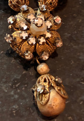 Faux pearl Miriam Haskell necklace with beautiful pendent signed tag, for repair