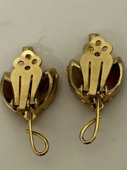 Vintage Juliana D & E Lavender Pink Pressed Glass Flower Clip Earrings