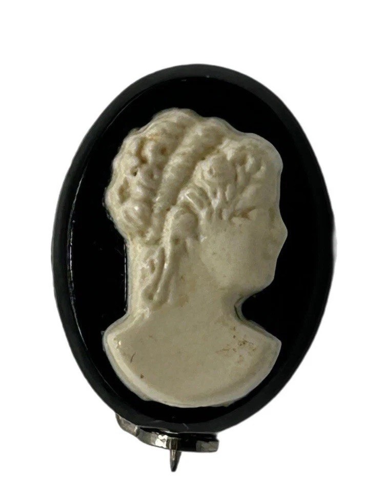 Vintage Cameo Brooch Pin Black White Lady Profile Carved Style 0.66”