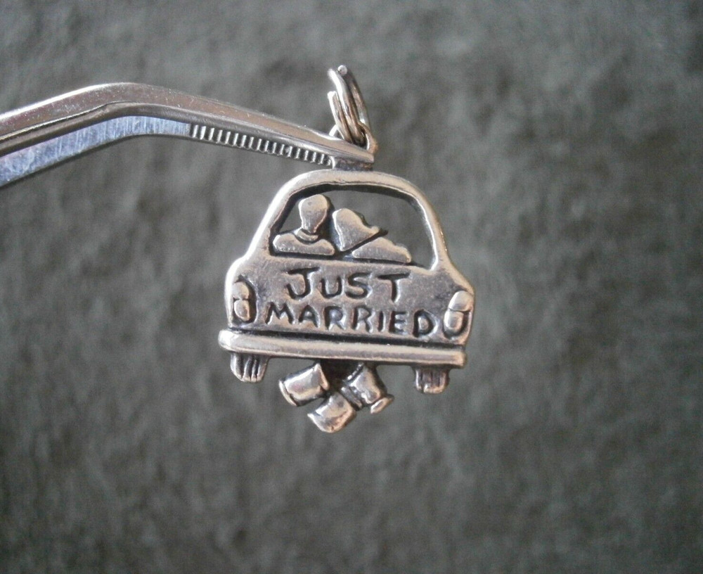 Just Married Car Bride & Groom Vtg Sterling Silver Bracelet Charm Pendant 2.0g