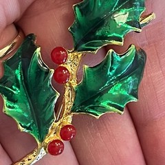Vintage Signed AAI Holly Green Enamel Gold tone Brooch Pin 1990s