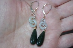 14K Vintage Interlocking Large Jade Elongated Leverback Earrings