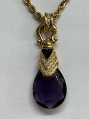 Nolan Miller Glamour Collection Gold Tone purple lucite Pendant Necklace