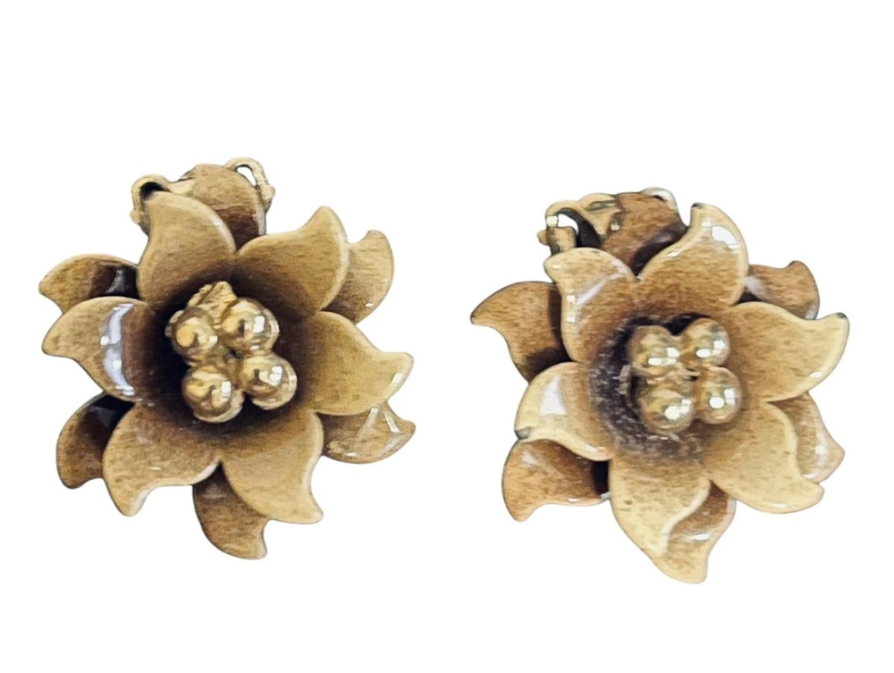 Vintage Coro Caramel Enamel Flower Clip On Earrings Gold Tone 1950s Signed