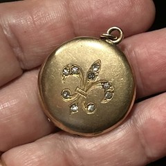 Vtg 8g W&H Wightman & Hough Co. Gold Fill Deco Photo Locket Pendant Fleur De Lis