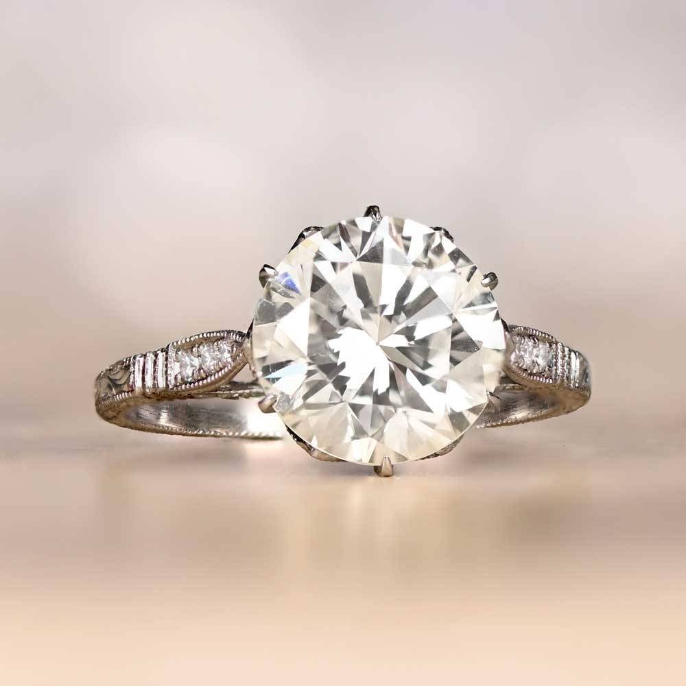 A beautiful Round Cut Lab Created Diamond solitaire Engagement 925 Silver Ring