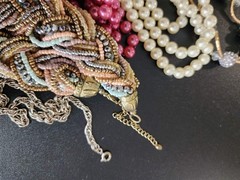 vintage jewelry lot of 29 in vintage box