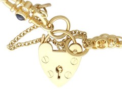 Vintage 1.20Ct Sapphire and 0.24Ct Diamond, 18k Yellow Gold Bracelet (1989)