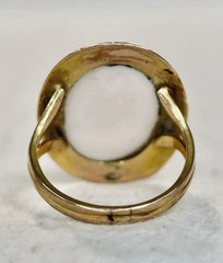 Estate 10K Yellow Gold Cameo Ring Size 6 Hand Carved Shell Lady Portrait 4.7g