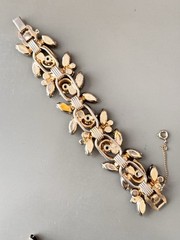 Vintage Verified JULIANA BOOK SET Aventurine Gold Fluss Bracelet Brooch Earrings