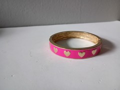 Canvas Goldtone Hinged Bracelet Hot Pink w/ Gold Hearts Enamel 7″ Textured