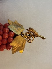 ANTIQUE VICTORIAN CORAL GRAPE BUNCH BROOCH-GILDED 800-FRUIT