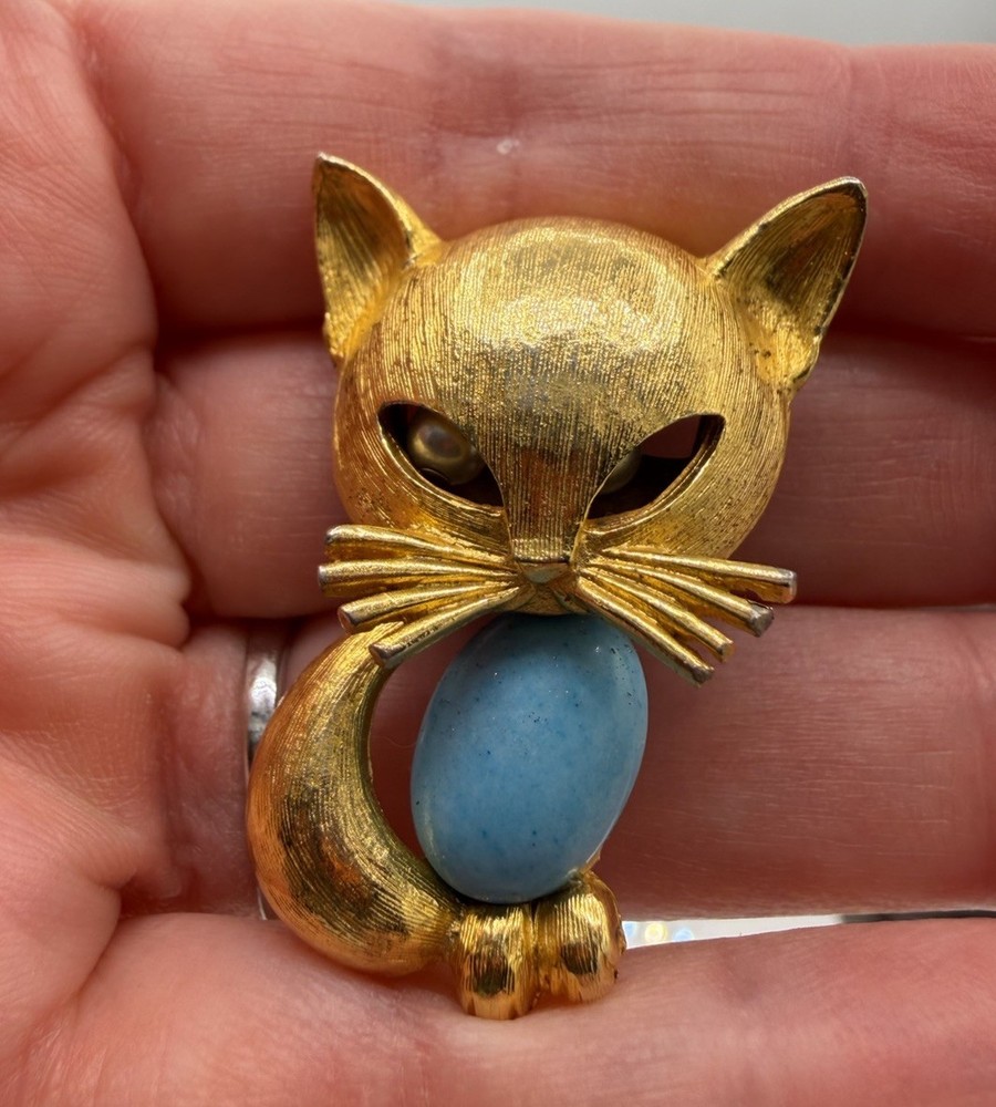 Vintage Cat Brooch Gold Tone Faux Pearl Eyes Blue Dyed Cabochon Belly Stone Pin