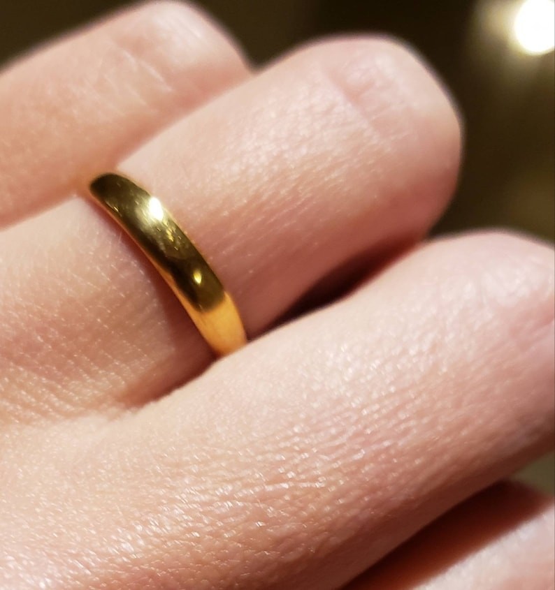 Beautiful Antique Victorian 14k Yellow Gold Finish Classic Wedding Ring Band.