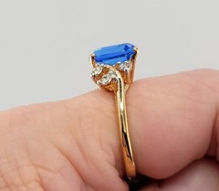 Vtg Sz 8 Ring Blue Clear Cubic Zirconia Beautiful Jewelry Elegant Glam Signed A