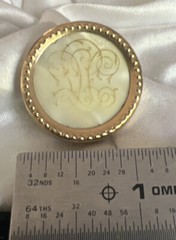 Vintage Gold Swirl Mother of Pearl Brooch Pin – General MFG U.S.A Gold Tone