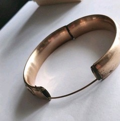ANTIQUE VICTORIAN EDWARDIAN ART NOUVEAU GOLD FILLED HINGED BANGLE BRACELET 1908