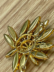 Vintage Made in Austria Topaz Amber Rhinestone Starburst Flower Brooch Gold Tone