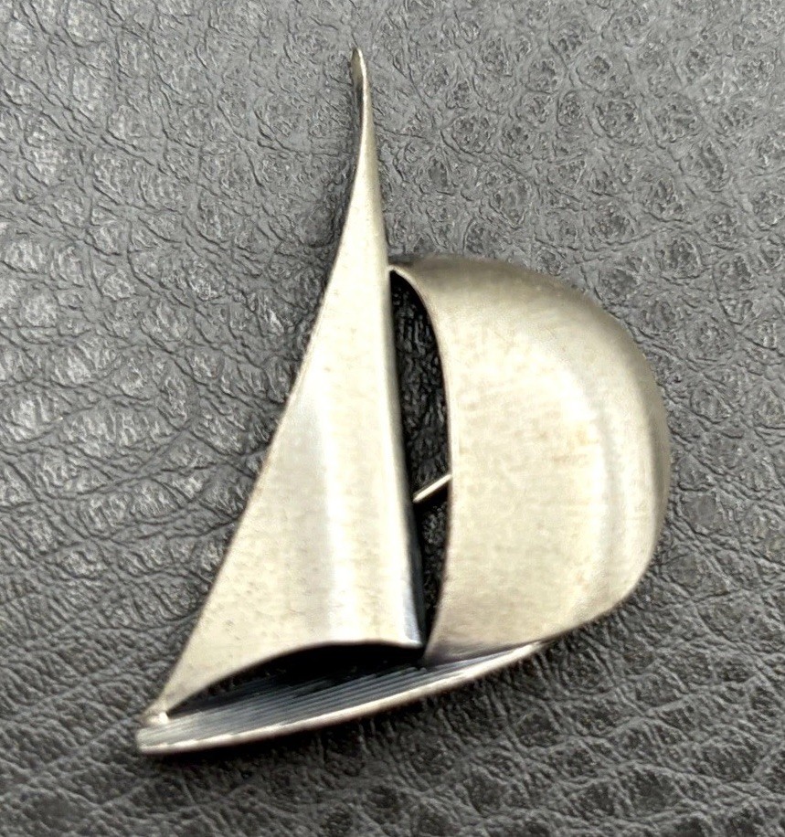 Signed Beau Sterling Silver 3D Sailboat Pin Brooch Vintage Nautical Boat