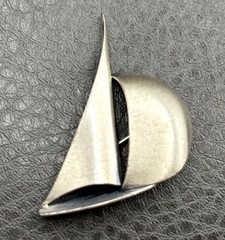 Signed Beau Sterling Silver 3D Sailboat Pin Brooch Vintage Nautical Boat