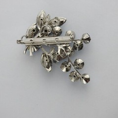 Vintage Brooch Pin Multi-color Blue Rhinestones Leaf Spray 2.5″