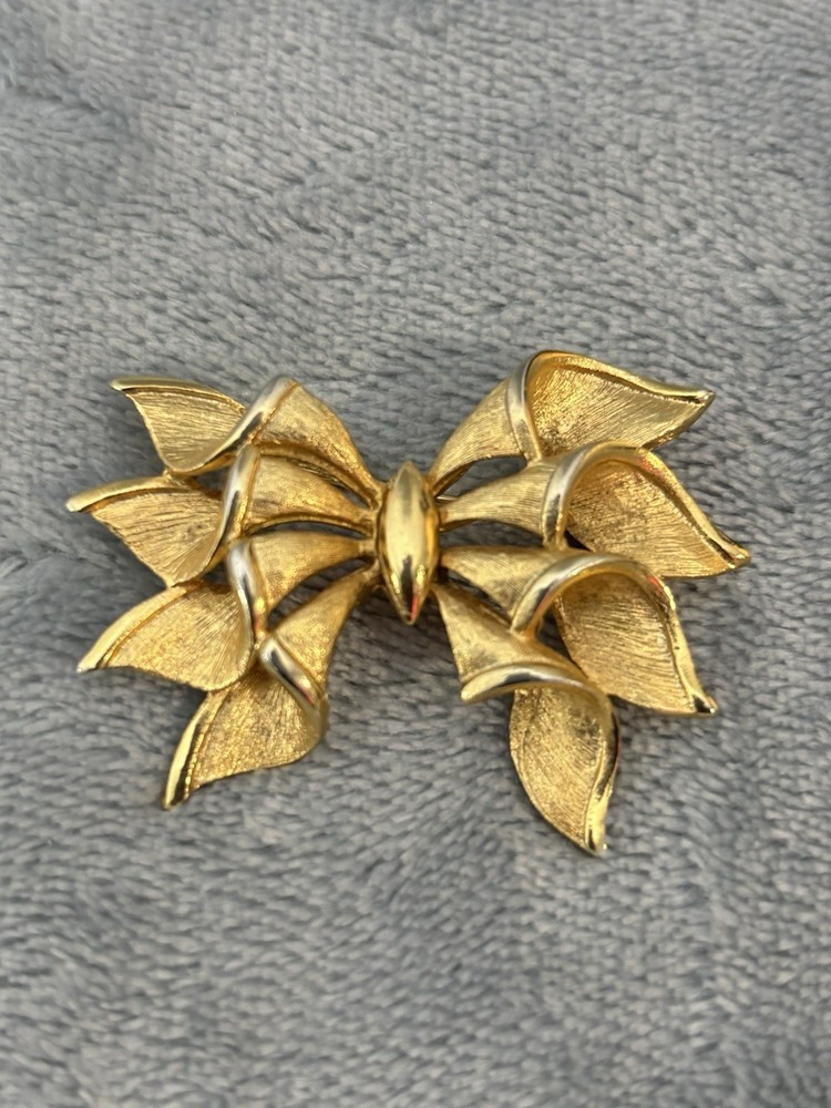 Vintage Francois By Coro Brooch Ruffle Bow Gold Tone Mcm 1.5 “Signed