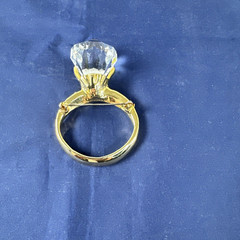Vintage Ring Shape Brooch Pin Rhinestones Gold Tone Oval 2.5″ X 3″