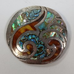 Silver Tone MOP Abalone 1-7/8″ Broche Alpaca Round Brooch Mother of Pearl