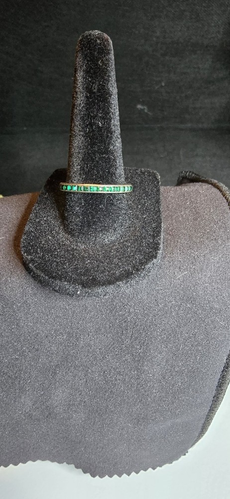 Vintage Crown Trifari Sterling Pat. Pend Emerald Green Rhinestone Eternity Band