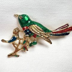 Vintage Two Sisters Medici Painted Enamel Figural Bird w/ Baby Birds Brooch Pin