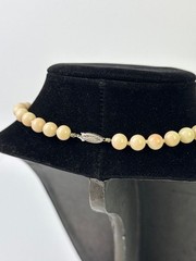 Vintage Angel Skin Coral Bead Necklace 14K Gold Clasp 16″ 8mm