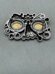 Vintage Silver color With Yellow Cracked Oval Stones Floral Design pendent READ