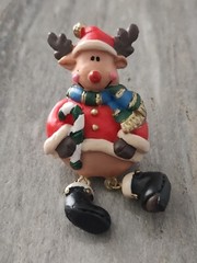 Resin Reindeer Brooch Brown Christmas Xmas Pin Pendant Rudolph