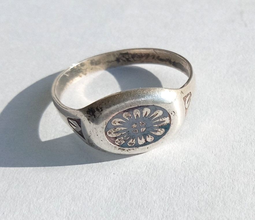Vintage Ring With niello Sterling Silver 925 star USSR time Women Jewelry size 8
