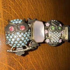 Vintage Rare Betsey Johnson Owl Stretch Bracelet