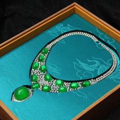 Green Emerald Cabochon Necklace Diamond Set Luxury Fine Jewelry For Elegant Form