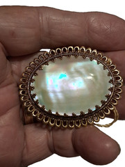 VINTAGE LRG 2 IN. X 1 + INCH M. O. Pearl Brooch FRAMED IN GOLD West GERMANY