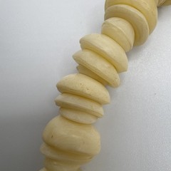 Vintage Hawaiian Puka Shell Bead Necklace 70’s Barrel Clasp