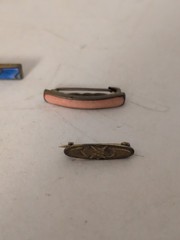 Lot Of (4) Bar Brooch Pins (2) Enamel (1) Gold Tone (1) Marked Gold Top As Is