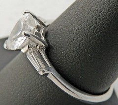 BEAUTIFUL ESTATE STERLING SILVER AVON WHITE STONE HEART BAND RING SIZE 9.5