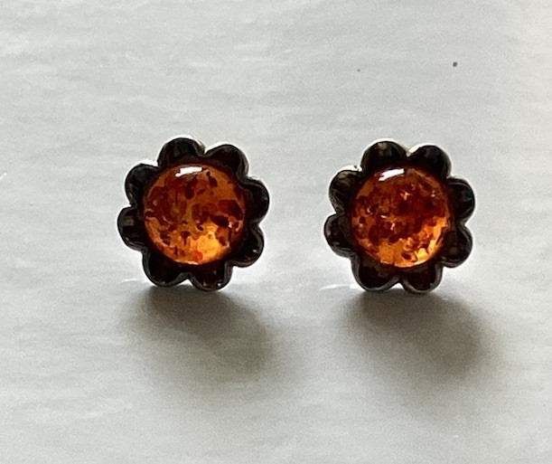 Vintage 925 Sterling Silver Baltic Amber Flower Petal Stud Post Earrings Cognac