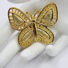 AAI Elegant Simple and Classy Vintage Gold Tone Metal BUTTERFLY Brooch Pin