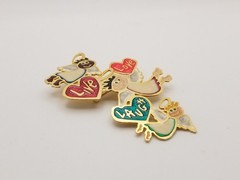 Vintage “Live Love Laugh” Gold Tone Brooch Angels Hearts Colorful Enamel Accents