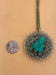 VINTAGE INCREDABLE ASIAN INSPIRED GOLD TONE & FAUX JADE BUDDA NECKLACE NR
