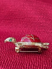 Vintage Unique Gold Toned Red Shell Green Eyed Turtle Pin Brooch