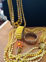 Vintage Lot Of 5 Necklaces, Bracelets And A Brooch/Pin Yellow