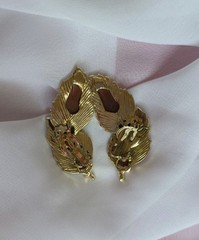 Thermoset Leaf Motif Bracelet Necklace Earrings Set Gold Tone